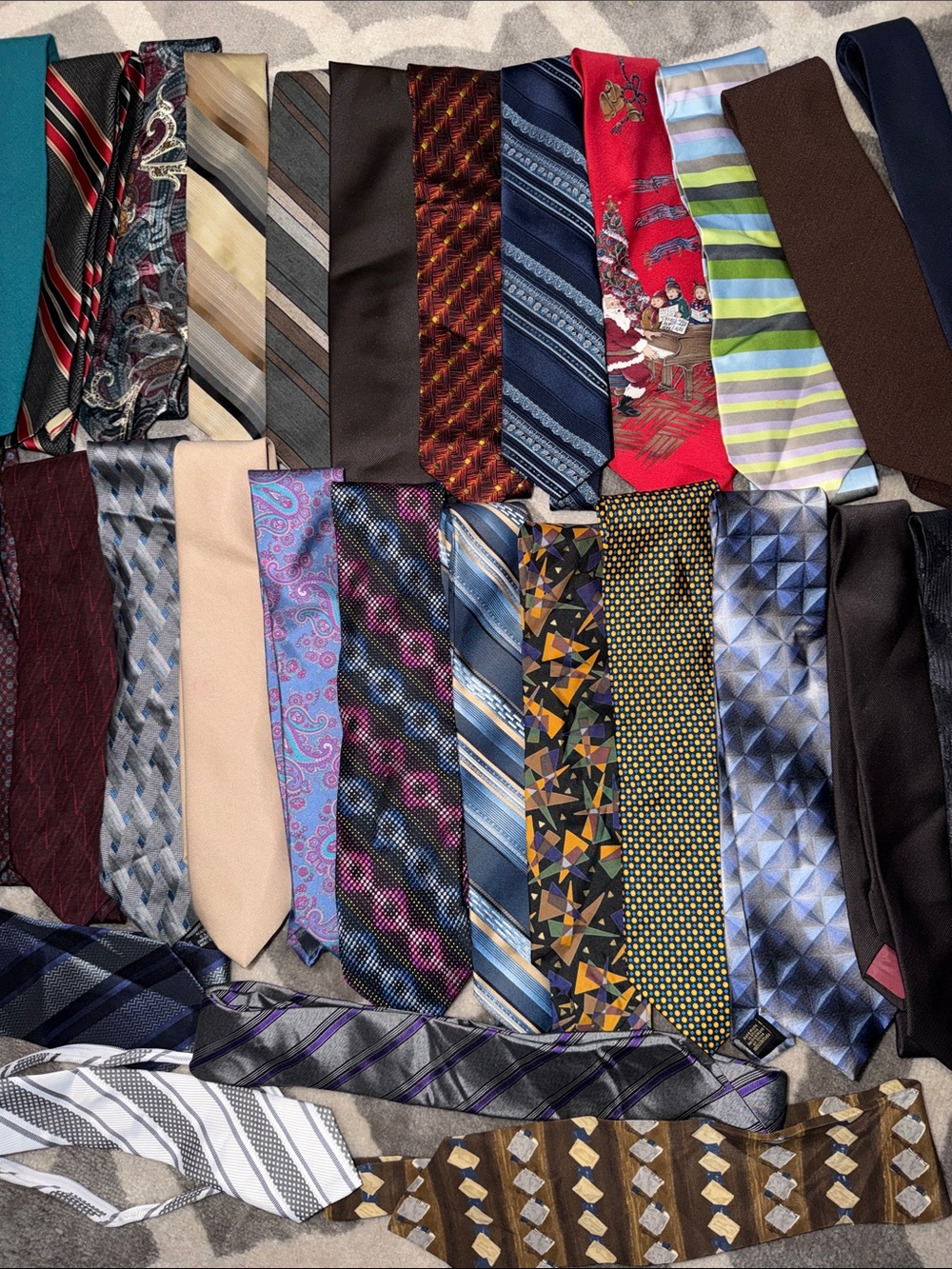 Bundle of 30 Assorted Men's Neckties - Multi-Color Classic & Fashion Styles